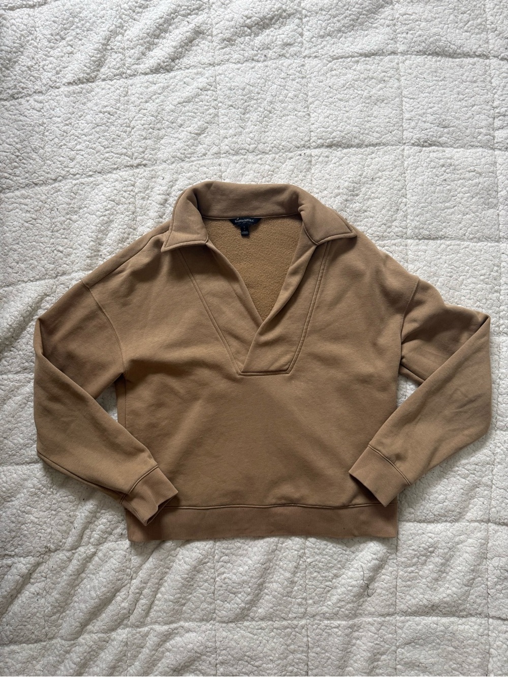 Banana Republic Women's V-Neck Pullover Sweater in Taupe